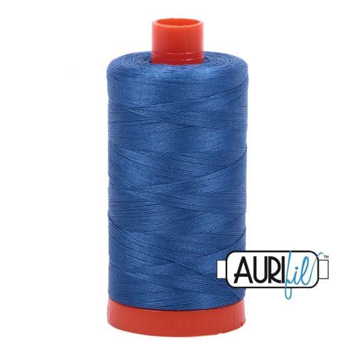 Aurifil 50 Delft Blue (2730) - Artikelnummer 3542